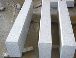 G623 Kerbstone